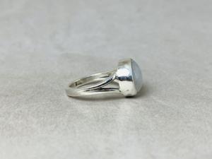 แหวนพลอยมูนสโตนธรรมชาติสีฟ้าสเตอร์ลิง925ตามสั่งทำด้วยมือเครื่องประดับมูนสโตนดีไซน์เนอร์ - Product Image 4