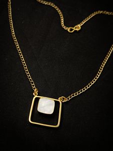 สร้อยคอจี้ทองเหลืองของดีไซน์เนอร์พร้อมจี้อัญมณีรูปวงรีสำหรับสาวๆขายส่ง - Product Image 5