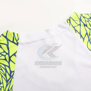 Uniforme de Baloncesto de Poliéster de Primera Calidad con Opciones Personalizables, Tela Suave y Transpirable para Máxima Comodidad y Flexibilidad - Product Image 3