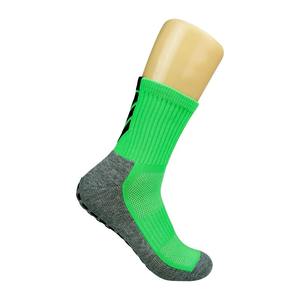 Conception et maquette GRATUITES - Chaussettes de basket-ball décontractées personnalisées de haute qualité avec logo personnalisé - Spandex/coton respirant - Product Image 4