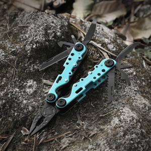Pince <span class=keywords><strong>multifonction</strong></span> 13-en-1 en acier inoxydable avec étui en nylon, <span class=keywords><strong>outil</strong></span> EDC professionnel pour la survie, le camping, la chasse et la randonnée - Product Image 2