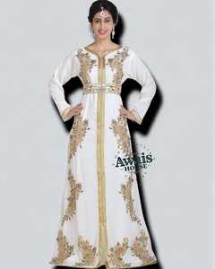 Robe Kaftan en Polyester Ethnique AWAIS HOUSE, Perlée à la Main, Paillettes, Longue, Manches Longues, Légère, Grande Taille, Col Haut - Product Image 1