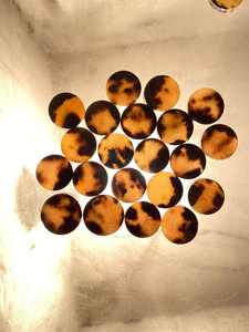 Botón de cuerno de vaca/búfalo de calidad superior Natural 100% Color en blanco 09 Directo de India RM International para manualidades - Product Image 5