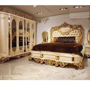 Cama de dormitorio de tamaño personalizado tallada a mano de estilo palaciego de lujo pulido de madera de teca de estilo moderno - Product Image 1