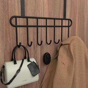 Porte-manteau minimaliste en métal, style contemporain, organisateur à suspendre sur la porte pour des intérieurs propres et bien rangés - Product Image 3