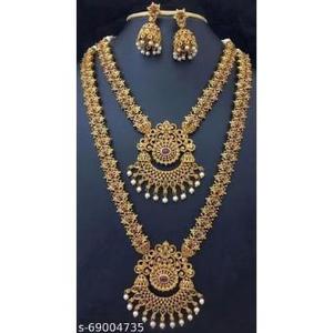 Conjunto de Collar Largo y Corto Chapado en Oro con Pendientes Jhumka de Estilo Templo del Sur de la India para Bodas y Fiestas - Joyería Tradicional Antigua - Product Image 3