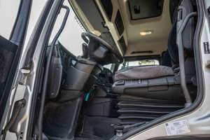 Autobús de Lujo USADO TOURISMO 2019-2025, 470 45 PLAZAS, 6X4, EURO 6, Diésel, 428 CV, con Transmisión Automática - Product Image 5