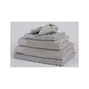 Serviettes super douces et très absorbantes avec logo personnalisé conçues pour les hôtels et les spas Ensemble de serviettes de bain 100% coton en gros - Product Image 1