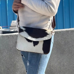 ชุดคลัทช์มือสุดหรูสายคาดลำตัวทำจากหนังวัวขนเฟอร์สินค้าใหม่ล่าสุดสินค้าใหม่ล่าสุด - Product Image 1