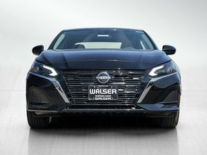 2022 Nissan Altima 2,5 SV AWD con asientos de tela Dirección izquierda Interior oscuro calentado - Product Image 3