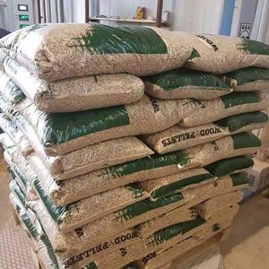 Pellets de Madera en Venta, Pellets de Abeto, Pino y Haya en Bolsas de 15 kg - Product Image 1