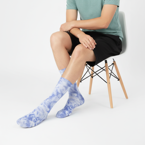 Chaussettes de mode tie-dye style délavé bleu - Bout sans couture, semelle rembourrée, chaussettes décontractées pour tous les jours et à offrir en cadeau - Product Image 4