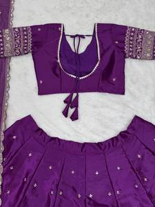 Designer de luxe broderie lourde mariée Lehenga Choli fabriqué à la main pour Bollywood pour mariage Hollywood pour fête tenue indienne - Product Image 5