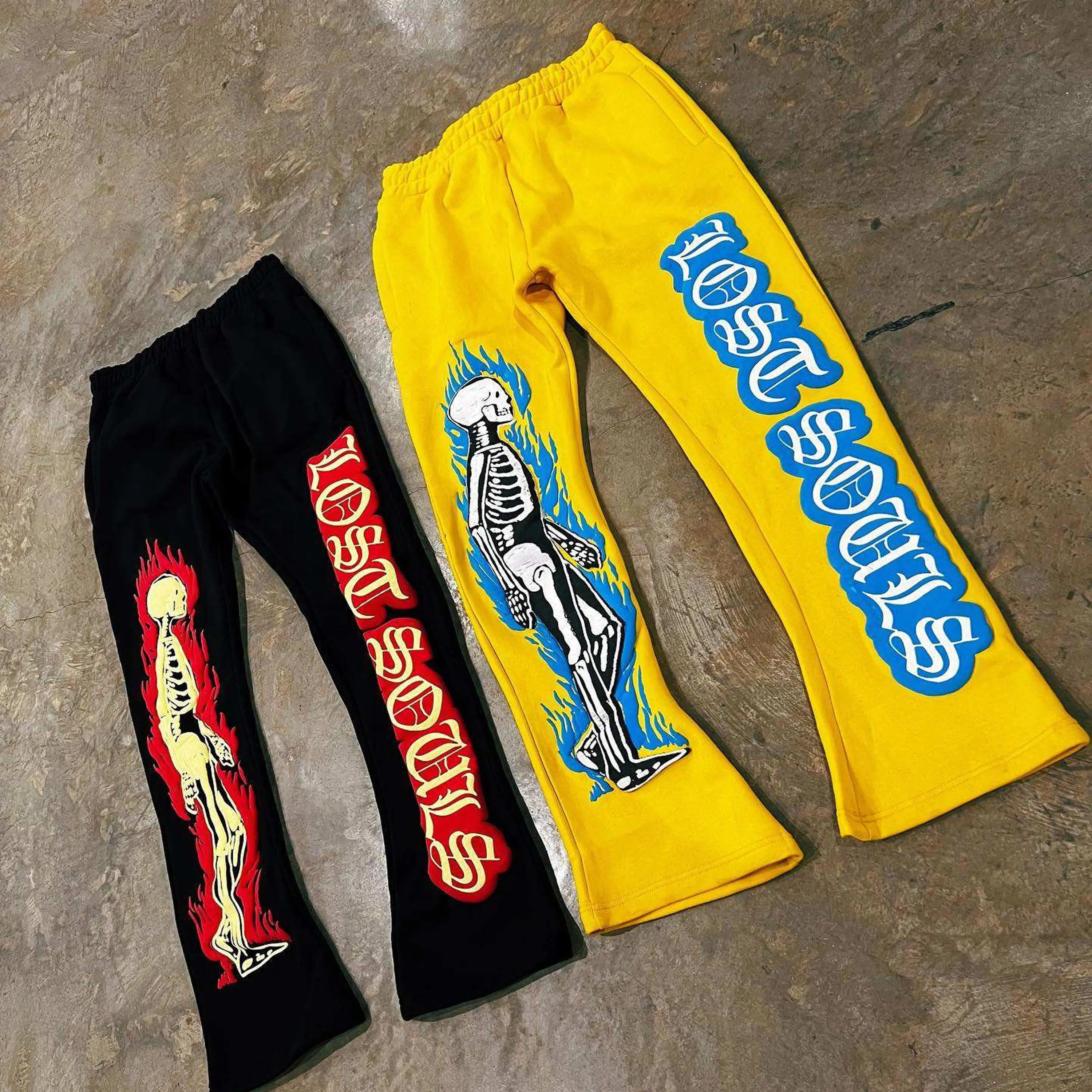 Pantaloni tuta flare Streetwear personalizzati pantaloni sportivi Casual Jogger Skeleton 3D Puff Print pantaloni svasati impilati in pile per uomo