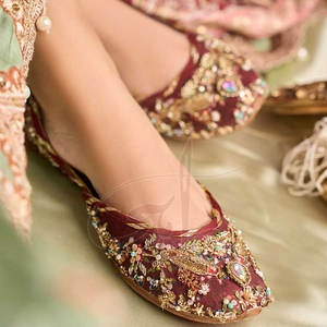 Chaussures Khussa de dernière génération, fabrication professionnelle, nouvelle arrivée, faites à la main, légères, en velours, semelle en cuir véritable antidérapante - Product Image 2