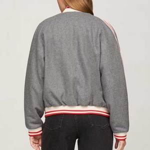 Nouvelle arrivée de vestes universitaires élégantes et célèbres pour femmes, vêtements d'hiver à la mode, vestes universitaires haut de gamme avec un bon design personnalisé - Product Image 2