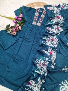 Traje de Chinon pesado de calidad superior Material Ropa étnica Premium para mujeres Bodas y fiestas Disponible para precio de exportación - Product Image 3