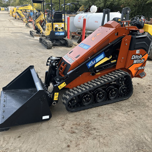 LIVRAISON GRATUITE Ditch-Witch 1550 Mini-chargeuse compacte diesel (sur chenilles) homologuée EPA CE, garantie 3 ans, vérin hydraulique Eaton - Product Image 6