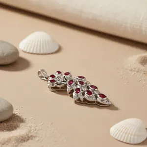 Colgante Religioso de Plata de Ley 925 con Baño de Rodio y Oro Rosa, con Rubí, para Mujer, Elegante y Lujoso - Product Image 1