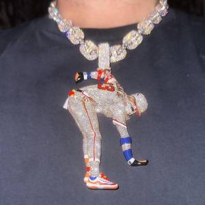 Pendentif en diamant Hip Hop Moissanite plaqué or jaune 14 carats personnalisable avec clarté VVS améliorée bijouterie fine breloques au design personnalisé - Product Image 5