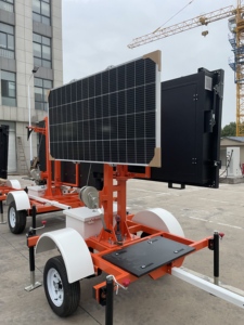 Panneaux de signalisation routière LED sur remorque, alimentés par énergie solaire, à matrice complète, grand panneau d'affichage à messages variables en acier galvanisé - Product Image 5