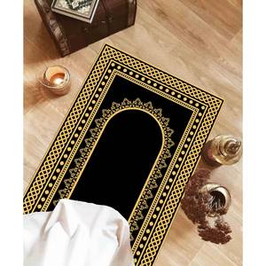 Alfombra de Oración Dorada y Negra: Tapete Islámico para Adoración, Diseño Elegante, con Pelo Suave - Product Image 3