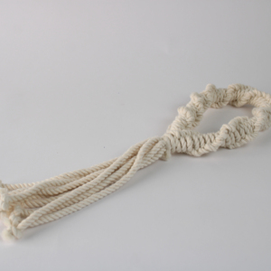 Juguete de cuerda de algodón trenzado para perros con asa de lazo, construcción duradera para juegos de entrenamiento y liberación de energía - Product Image 1