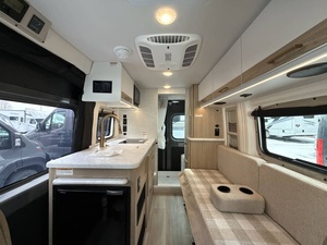 VENTAS DE AUTOCARAVANAS USADAS MODERNAS: Nueva Autocaravana T-h-o-r E-ddie B-a-u-e-r 18EB 2026, Lista para Envío - Product Image 2