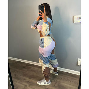 Pull-Over personnalisé à demi-fermeture éclair Survêtement Jogging Crop Top Coupe-Vent Veste Pantalon Deux Pièces Ensemble Femmes - Product Image 5