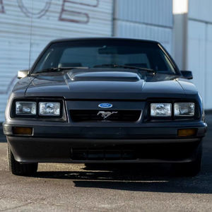 Ford Mustang GT de 1983, Usado, Transmisión Manual de 5 Velocidades, Motor V8 de 5.0 Litros, Principalmente de Propietario en California - Product Image 1