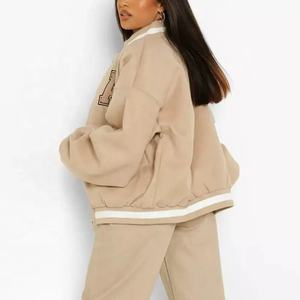 Nouveautés Manteau d'hiver design Veste universitaire pour femmes Veste universitaire décontractée pour femmes Veste de baseball surdimensionnée - Product Image 4