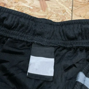 Shorts de sport de haute qualité pour adultes, shorts de basket-ball noirs pour la salle de sport avec poches, shorts pour hommes - Product Image 3