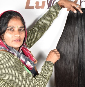 Extensions de cheveux indiens alignés sur les cuticules droites vietnamiennes vierges crues Paquet de vagues profondes lâches naturelles sans traitement chimique - Product Image 1