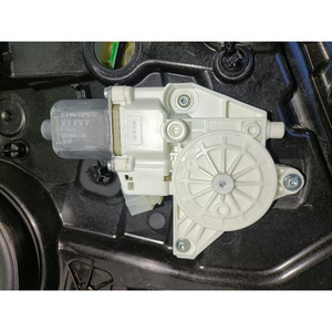 Mecanismo de elevación del parabrisas delantero. DX MERCEDES Serie GLA A1767200279 (13>) - Product Image 2