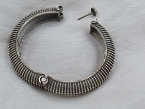 กําไลเงินทําด้วยมือขายส่งที่ได้รับความนิยมล่าสุดดูเหมือนกําไลที่เปิดได้แบบตะวันตกสําหรับเด็กหญิงและสตรี - Product Image 5