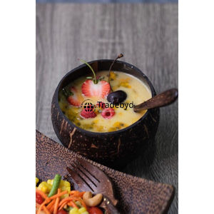 Tasse de noix de coco artisanale pour cadeaux de luxe Verres chics et durables pour des moments spéciaux par Tradebyd - Product Image 3