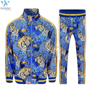 Survêtement de sport pour homme en coton/polyester, logo personnalisé, style tendance, pull-over uni, poche cargo, haute qualité, séchage rapide - Product Image 1