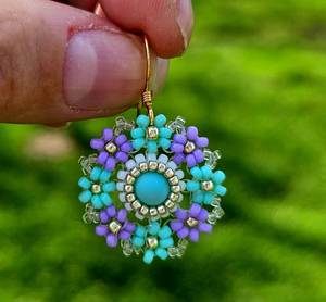 Boucles d'oreilles perlées, boucles d'oreilles en perles de rocaille, boucles d'oreilles personnalisées multi-perles, bijoux de fête pour femmes au meilleur prix - Product Image 4