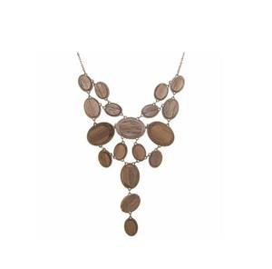 Ensemble collier et boucles d'oreilles en résine plaquée or moderne de haute qualité, style médaille, bijoux indiens de Dubaï (EAU) avec impression numérique sculptée - Product Image 5