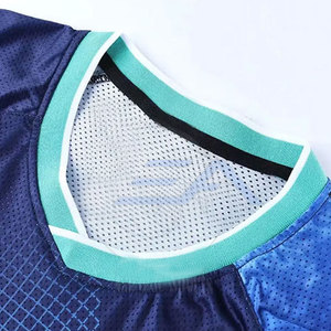 Uniforme de tennis pour homme, design personnalisé, faible MOQ, écologique, séchage rapide, logo frontal, respirant, 100% polyester, fabriqué au Pakistan - Product Image 3