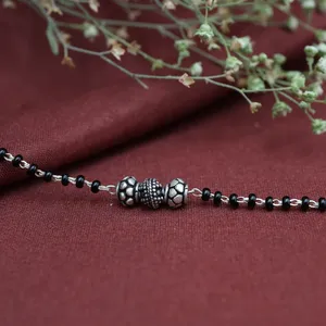 สร้อยข้อมือลูกปัดคลาสสิก โอนิกซ์สีดำ ทรงลูกบอลเงินทิเบต เครื่องประดับสำหรับทุกเพศ โลหะผสมชุบเงิน - Product Image 4