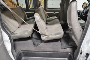 Ch-ev-ro-let Ex-pre-ss LS 3500 Extended 2019 - Fourgonnette 15 places à transmission automatique - Product Image 2