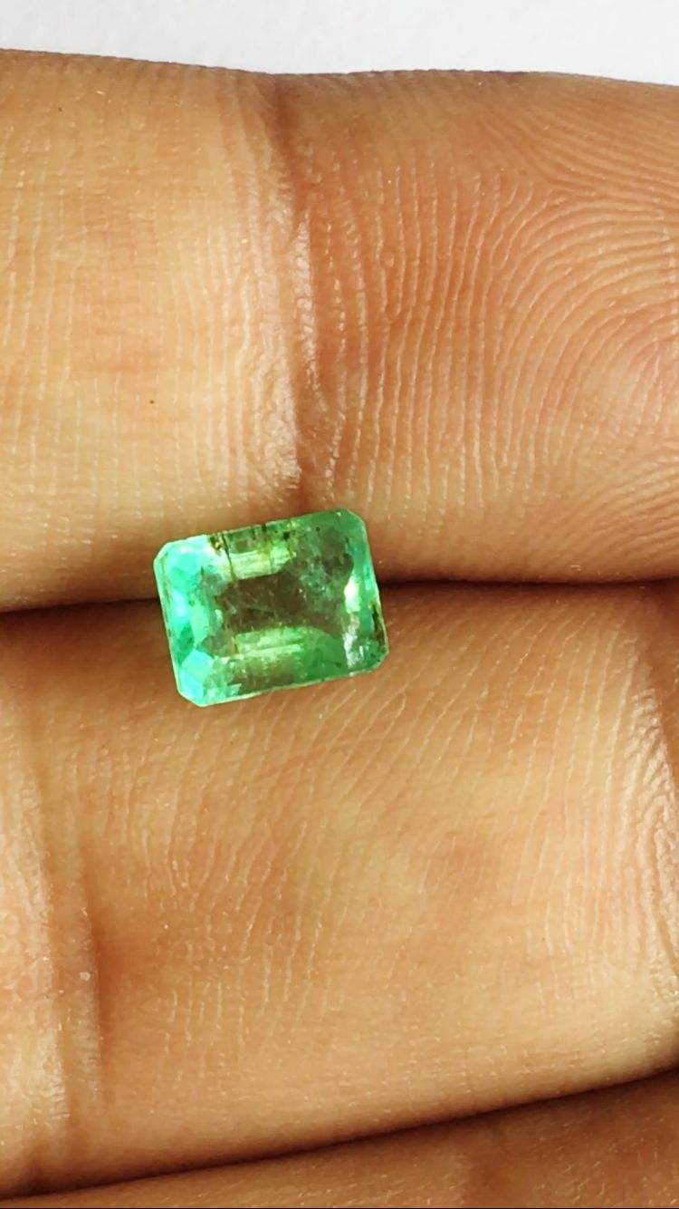 สีเขียว