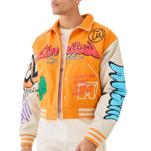 แจ็คเก็ตเบสบอลลายกราฟฟิตีสำหรับผู้ชายเสื้อแจ็กเก็ตเบสบอลผ้ากำมะหยี่สำหรับฤดูหนาวมีสไตล์ออกแบบได้ตามต้องการ - Product Image 1