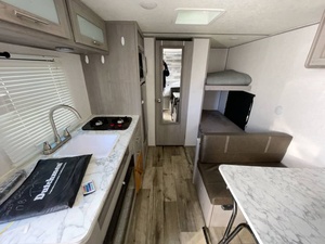 Linterna Coleman L-T 17B Usada 2023 - Product Image 6