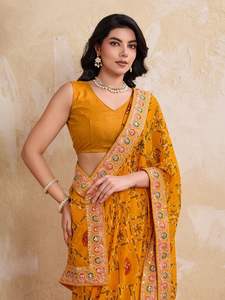 Sari de Georgette Suave de Primera Calidad para Mujer con Borde Calado y Bordado Intenso, Hecho en India - Product Image 3