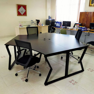 Mesa de Centro Contemporánea para 3 Personas con Patas de Acero, 240x208 cm, MConcept, Requiere Ensamblaje, para Oficina o Dormitorio (HBMC025) - Product Image 6