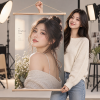 Bannière suspendue de luxe avec image de personne réelle en polyester, impression personnalisée pour la publicité dans les centres commerciaux