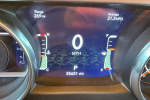 Jeep Gladiator Sport 4x4 V6 2021, Camioneta OEM de Grado Industrial - Product Image 2