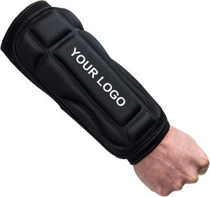 Protège-bras de cricket durable offrant une couverture complète de l'avant-bras et une absorption des chocs pour une protection optimale. - Product Image 1